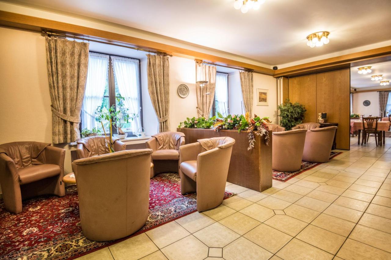 Hotel Le Postillon Esch-sur-Sûre Esterno foto